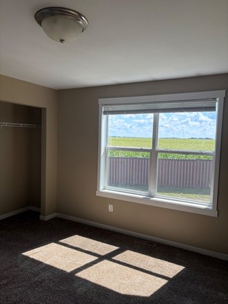 Bedroom - College Town