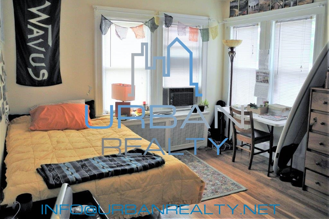 BEDROOM - **MOVE IN AUG 28/2026** PERFECT 5 BED 2 BATH  ON KIRKWOOD, WALK TO CAMPUS - BACKYARD Apartments