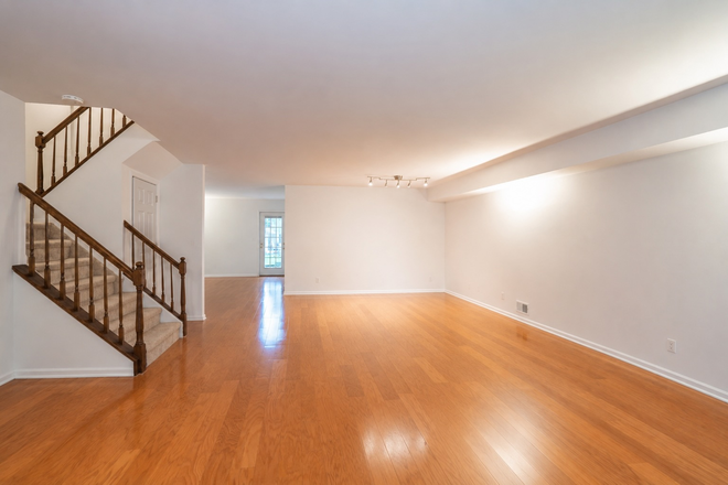 Living/Dining Room - 3 Bedroom Townhome