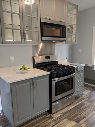 APT2 kitchen - Fully furnished large bedroom  in newly renovated 4 bedroom 2 bathroom apartment