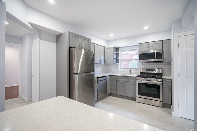 Kitchen - Totally renovated home, open floor plan. Close to Hofstra & Adelphi - plenty of parking!