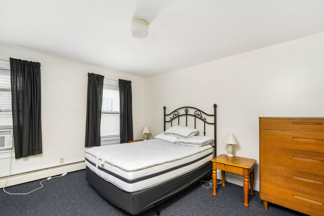 Bedroom - Charming 1 bedroom in the heart of Princeton Apartments