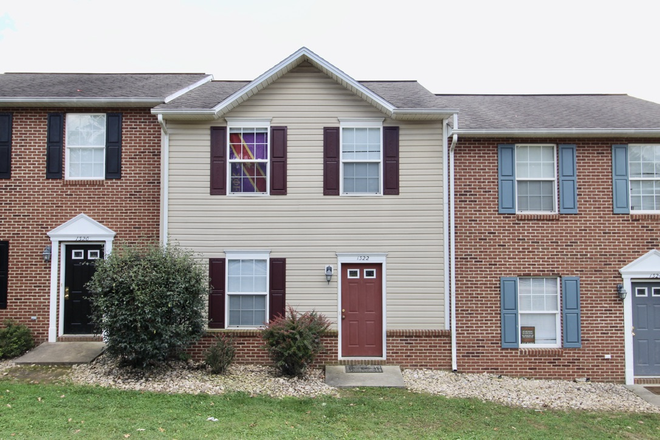 front of home - 1322 Devon Lane, Harrisonburg, VA 22801 Townhome