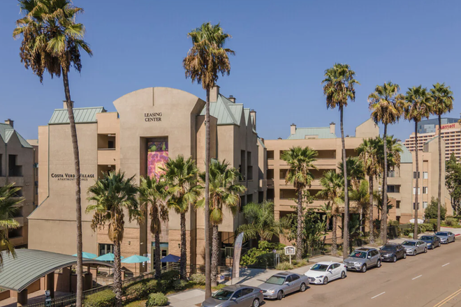 Outside street view - Costa Verde Apartments, close to campus