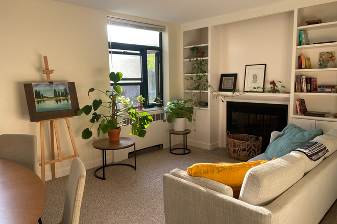 Living room - Botanic Gardens Apartments