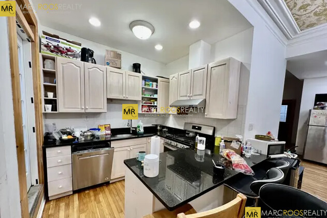 Call call or text Arezou at 617-584-7817 - Renovated top floor 5 bed 2 bath duplex in Highland Park with w/d in unit and AC!!NO BROKER FEE! Apartments