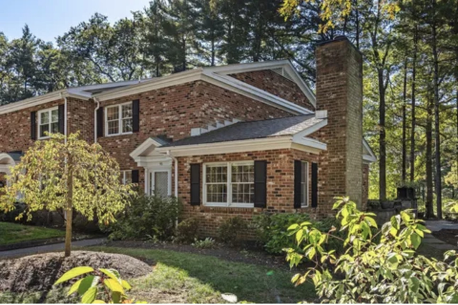 Front of Unit - Seeking Roommate to Share a Beautifully Renovated Townhome Close to UConn Medical