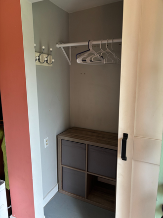 Closet with lots of space - Guest house in Riverland Terrace