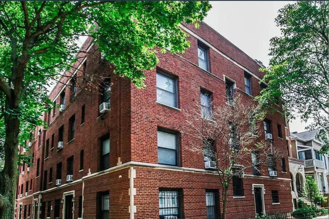 Outside View - Lincoln Park Studio — $1,500 — Near Diversey Brown Line — Available Now