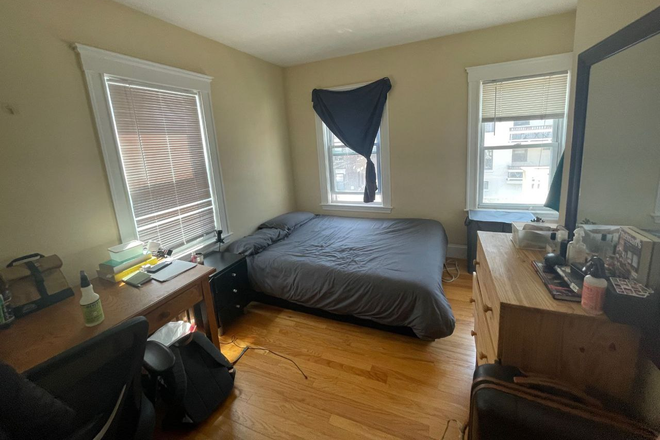 Bedroom - Two rooms available in apartment next to Green line stop