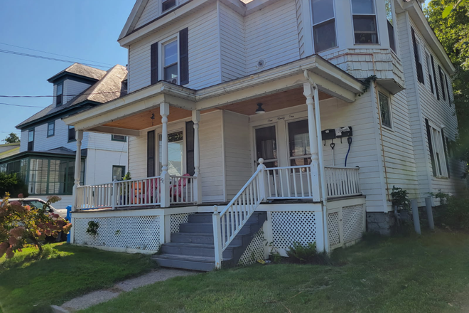 Outside/front porch - Burlington: Large 2BR Apt
