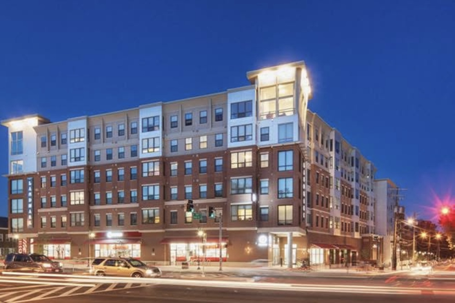 Outside street view - Landmark Summer Sublet Apartments