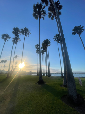 Nearby park - 2 Bed/2 Bath Apartment Steps to Bay and Beach!!