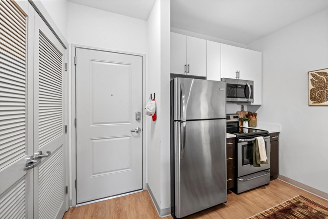Kitchen - Rambler College Park South Apartments