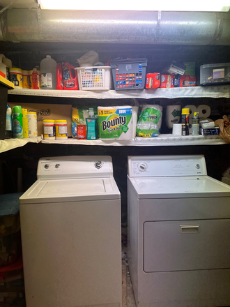 Free Laundry - Bedroom in North End apartment No Fees