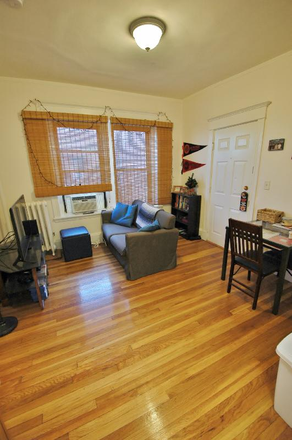 Living room - NO Broker’s fee! Very affordable 1 bed on Westland Ave! TEXT MINNIE 617.817.5069 Apartments