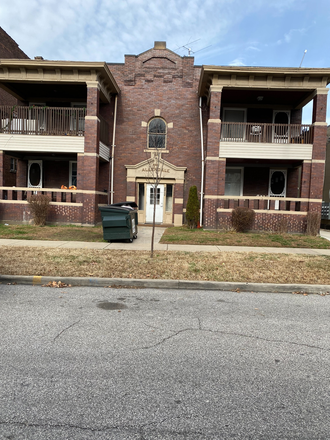 Exterior - 3 Bedroom 2 Bath *Close to Campus* Apartments