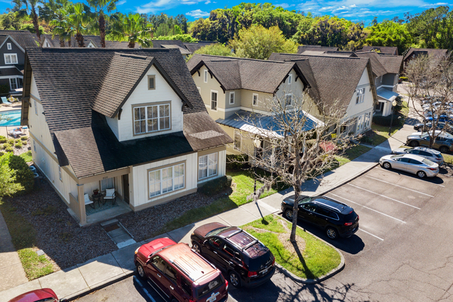 Cottages left-to-right: 4-bed Chestnut, 3-bed Loblolly, 4-bed Poplar - Live in Your Own House! Cottage Grove at Gainesville