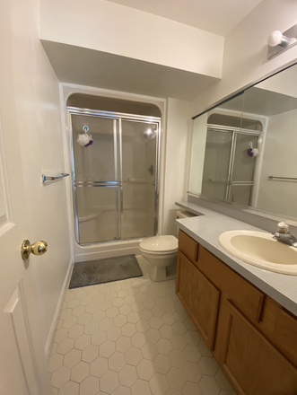 Private bathroom - Furnished room w/private bath-Fair Acres Ct-Princeton Townhome