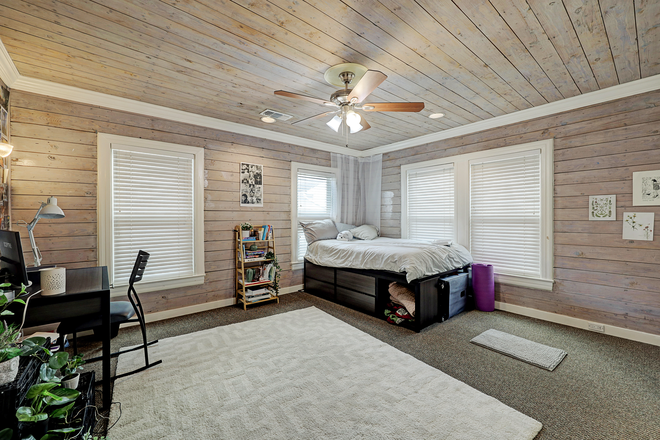 Upstairs Bedroom - Multiple Units On Bolsover Duplex