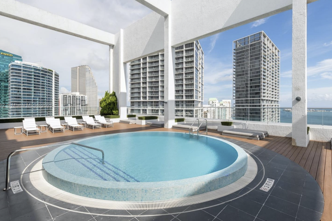 rooftop pool - 2 bedroom 2 bathroom fully furnished corner unit on the 30th floor in Brickell, amazing amenities