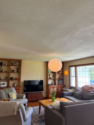 Living room - East Pleasant Property House