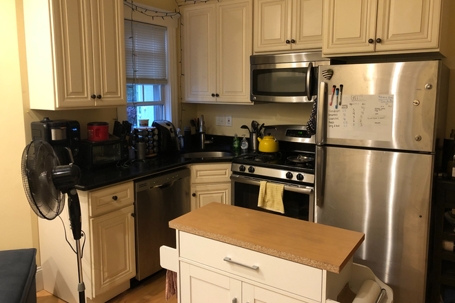 kitchen - **NO BROKER FEE!!!** Renovated 3 Bed / 2 Bath near campus available NOW!! Heat&Hot Water Included!! Apartments