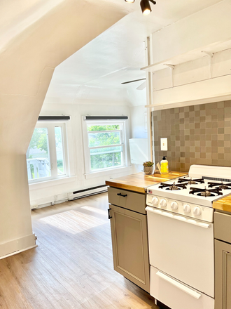 kitchen - Adorable, Cozy and Quiet Two Bedroom!! Apartments