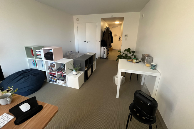 Kitchen/interior/north side - Studio Sublease | Spring Semester | January to May/June | HUH | Harvard Affiliates Only Apartments