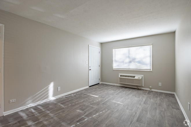 Living room - LOOKING FOR A ROOMMATE TO SHARE A 2B1B in Decatur Apartments