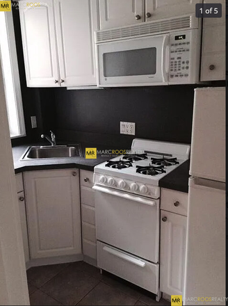 Kitchen - Park Dr Pet Friendly 1 Bed Split