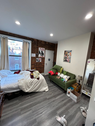 Bedroom - 5 Bed Available 9/1/26! *CONTACT NOAH 603-470-8181 Apartments