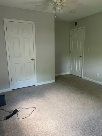 Bedroom - Kingswood Apartments