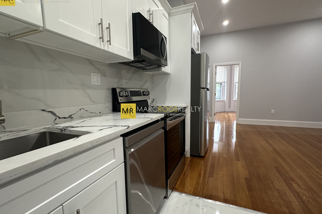 Call call or text Arezou at 617-584-7817 - Large sunny Renovated 2 BED 1 Bath In Kenmore!! NO FEES!!Close to BU and many other colleges Apartments