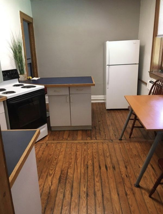 Kitchen - 1 Bedroom furnished apt. $800 month including heat, electricity, water. close to CWRU