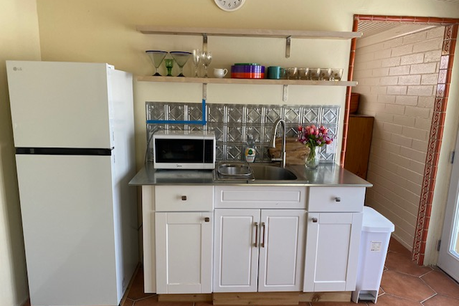 Kitchenette - Rear Studio House