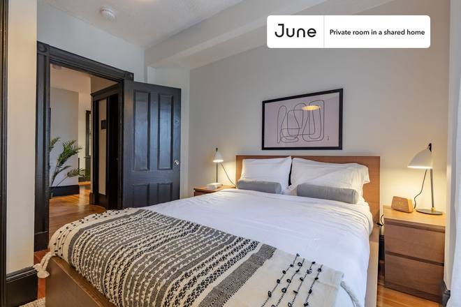 Photo - Private bedroom in 5 bed/2 bath Home