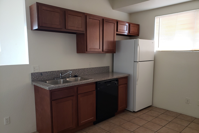 kitchenette - 8 Bedroom 7 Bath House