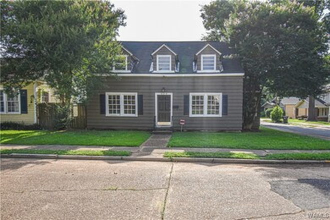house in historic distric.  AC, washer and dryer for summer sublet - House in Historic District, Close to Stadium
