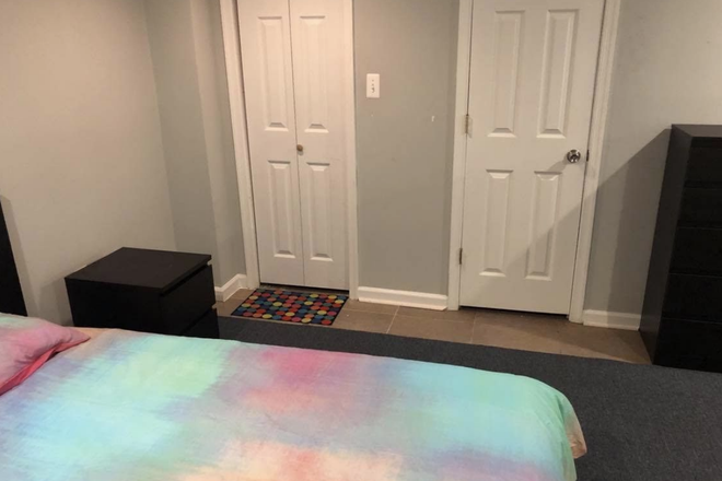 Basement master bedroom - Spacious Private Room at 4908 Erie St (Available from August 2026) House