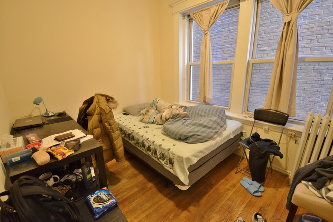 Bedroom - Affordable 3 bed 1 bath in Fenway Apartments