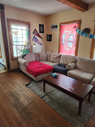 Living - Amherst rental 4 Bedroom Apartments