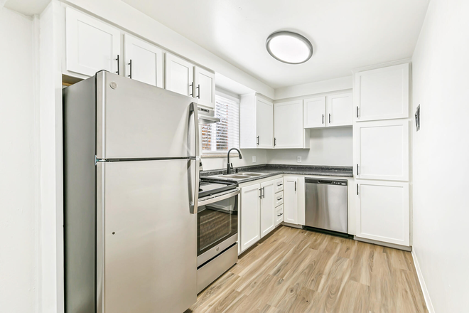 Kitchen - 2444 S York - Remodeled 2 Bedroom Apartments Units with Parking - Walk to DU - 1/2 Off 1st Month's Rent!