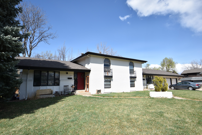 Exterior - 2643 Sherwood Circle Duplex