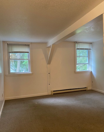 Living room - 124 Amity St, Apt. #6, Amherst, MA