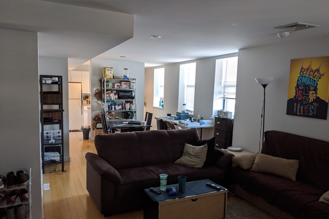 a - Modern 2 bedroom with livingroom