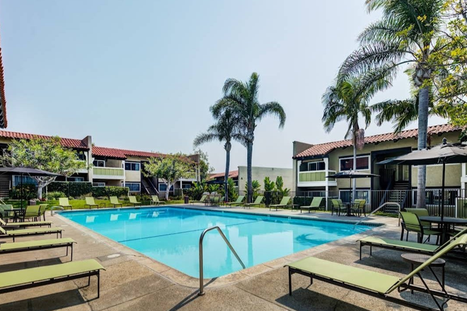 Our pool; the leasing office, mail boxes, and laundry room are right next to the pool! - Newport Bay Terrace Apartments