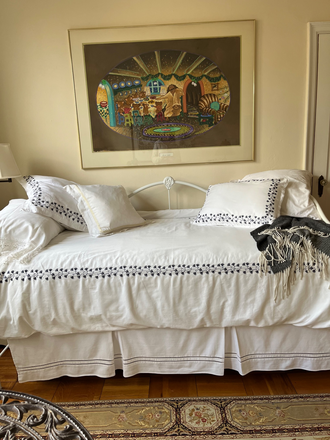 Bedroom - PRIVATE BEDROOM in lovely 2-bedroom Cleveland Park Apartment