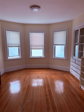 Living room - Top Floor Apartment in Inman Square
