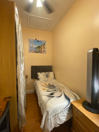 Bedroom - LADIES MANOR, $700.00 PER MONTH AND ONLY $300 SECURITY DEPOSIT, ALL UTILITIES INCLUDED! House